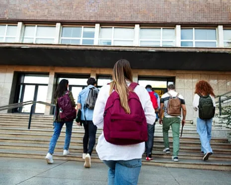 As Young Men Move Right, the Rise of the 'New Chill Girl' Phenomenon Becomes Visible